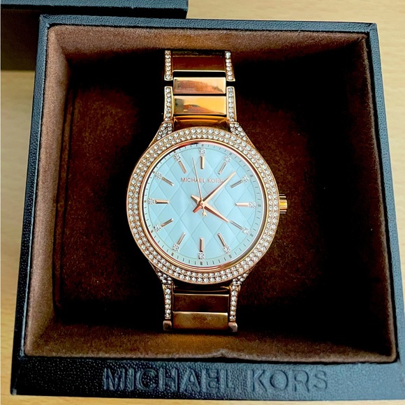 Rose Gold Michael Kors Watch - Picture 1 of 5